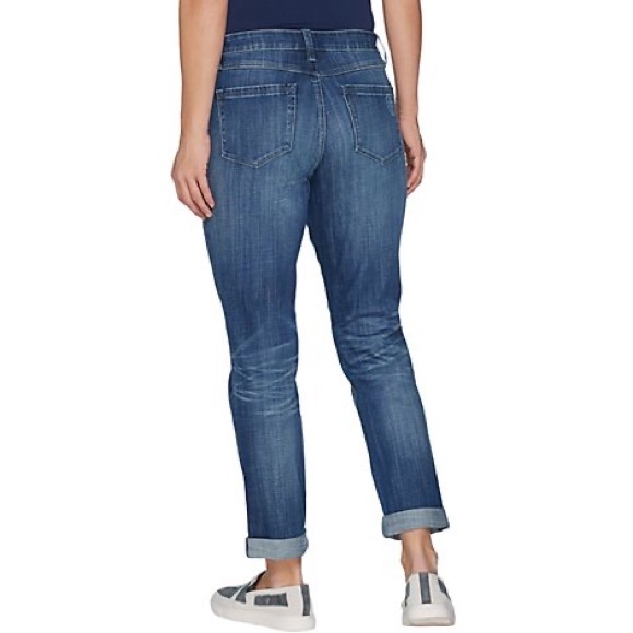 Laurie Felt Classic Denim Weekender Jeans - Picture 2 of 9